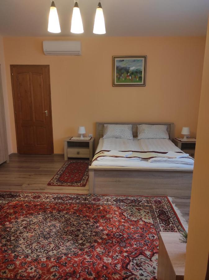 Maros Vendégház Mórahalom Exterior foto